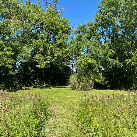 Maison De Mary, Proche De La *