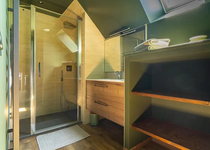 Maison De Mary, Proche De La * Anneville-en-Saire